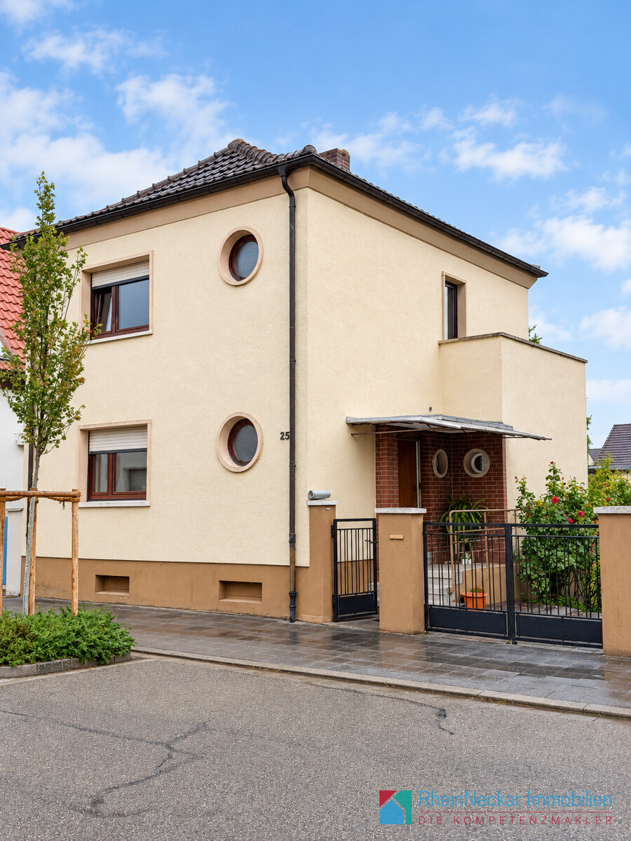 Straßenansicht