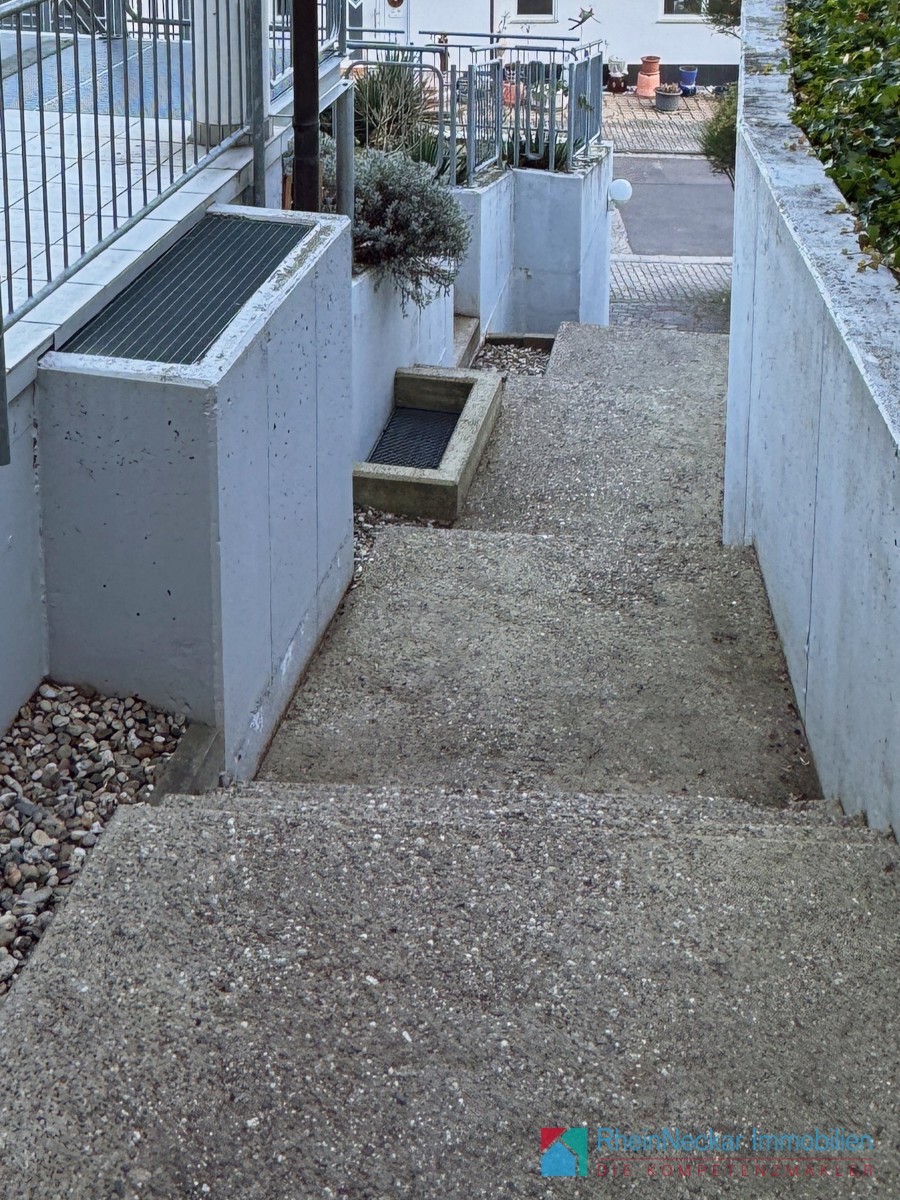 Treppenaufgang zum Wohnungseingang