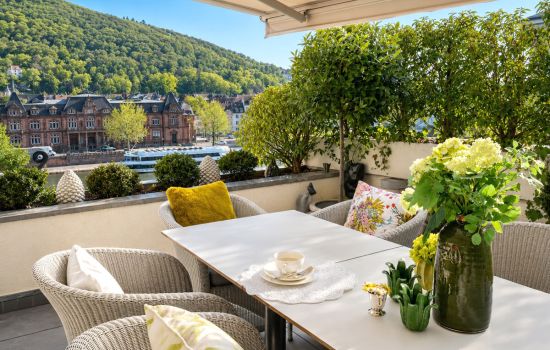 Terrasse mit Markise